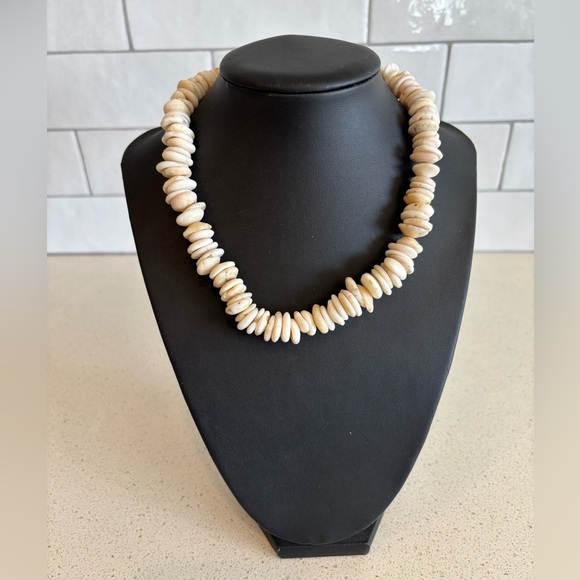 Vintage 60s 70s Puka Shell Necklace Gold Tone Hawaiian Surfer Large 17